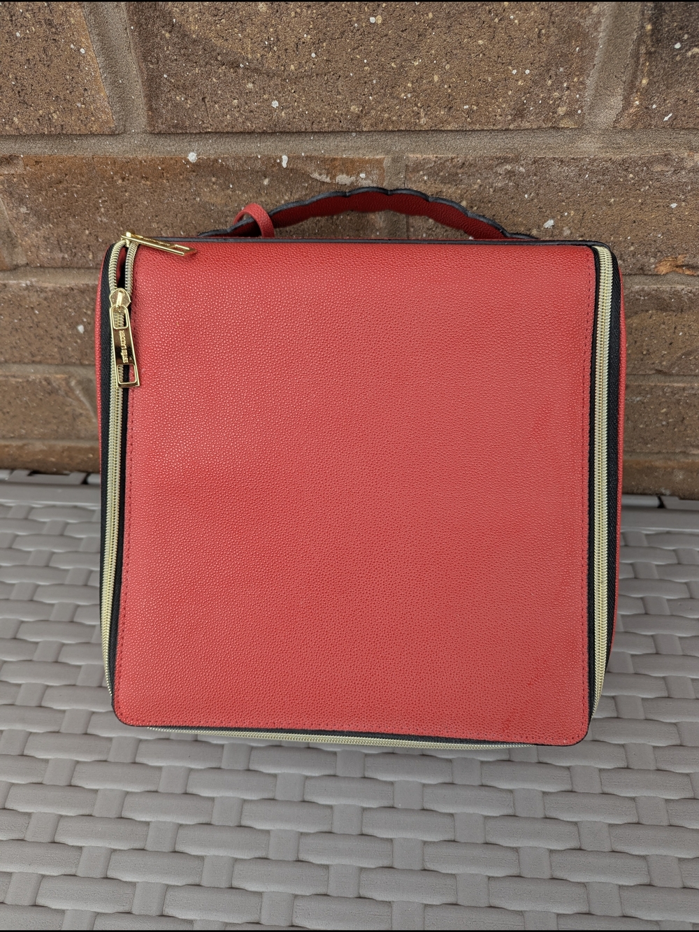 Estee Lauder Red Leatherette Womens Travel Case Bag